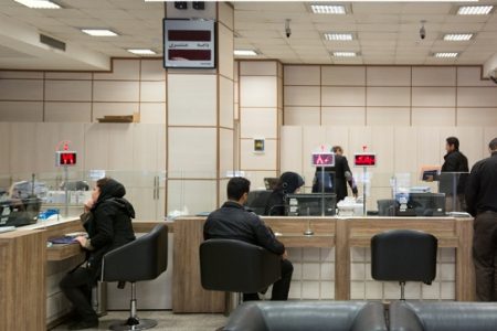 سنگ‌اندازی بانک‌های همدان در ارائه تسهیلات مسکن روستایی/ از درخواست ضامن با کسرحقوق ۷۵۰ میلیون تومانی تا معرفی نامه اموال به بانک