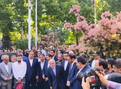 آیین استقبال از دبیرکل اکو و میهمانان خارجی و داخلی سومین کنفوبیشن گردشگری سلامت کشورهای عضو اکو در مقبره باباطاهر و آرامگاه بوعلی سینا