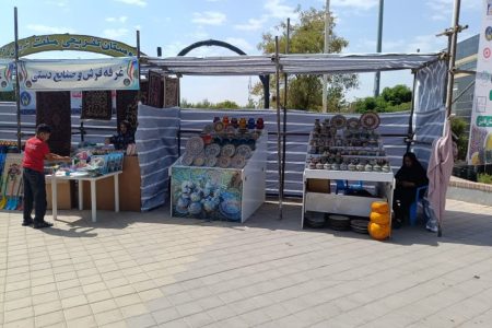 برپایی نمایشگاه صنایع‌دستی و سوغات در شهرستان فامنین 