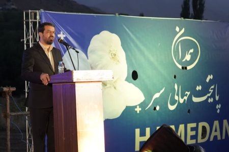 گلایه استاندار همدان از غیبت برخی مدیران در جشنواره سیر و موسیر سولان