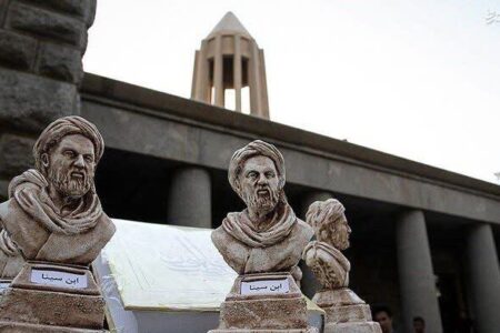 بازدید بیش از ۲۳ هزار نفر از جاذبه‌های گردشگری همدان/ آرامگاه بوعلی‌سینا در صدر بازدیدهای نوروزی