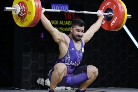 وجود بیش از ۲۰۰ وزنه بردار فعال در همدان