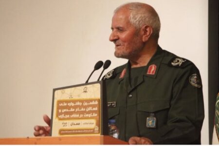 نیارمند یک بسیج عمومی در حوزه مدیریت فضای مجازی هستیم