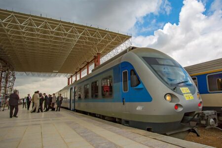 گنجایش ظرفیت سه برابری مسیر قطار همدان-مشهد 