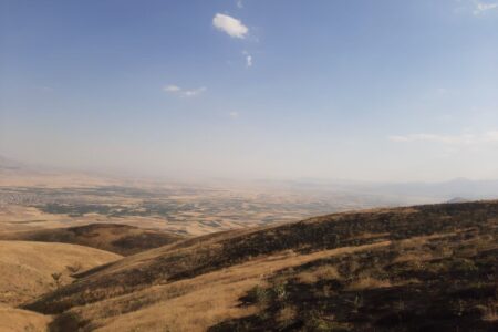 مهار آتش سوزی در مراتع منابع طبیعی شهرستان اسدآباد