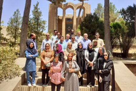 آشنایی مديران دفاتر خدمات مسافرتی استان همدان با جاذبه‌های گردشگری نهاوند وتویسرکان