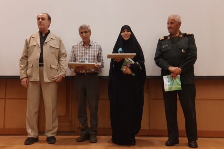 رونمایی از کتاب مهمانی آقا معلم و افتتاح باشگاه ادبیات مقاومت در باغ موزه همدان