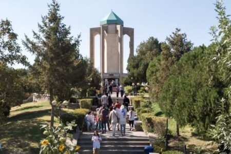 همدان در ردیف شلوغ‌ترین شهرهای مسافرپذیر کشور/ دیار مادستان میزبان گردشگران از سراسر کشور