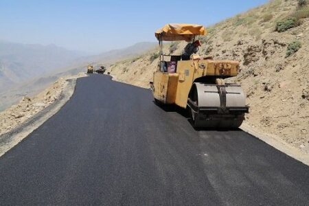 اجرای ۶۱ کیلومتر روکش آسفالت در راه‌های روستایی همدان