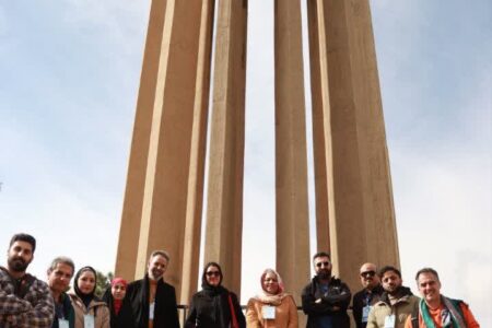 بازدید هنرمندان خارجی جشنواره بین المللی تئاترکودک و نوجوان از اماکن گردشگری همدان