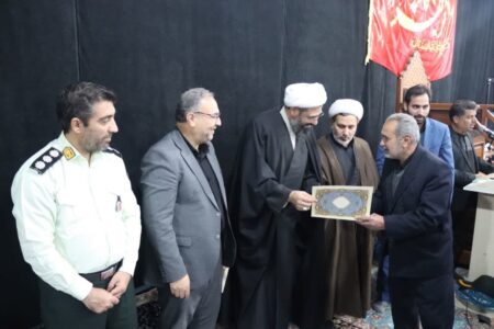 اهداء احکام مستمری بگیران صندوق بیمه اجتماعي کشاورزان روستاییان و عشایر بخش شیرین سو شهرستان کبودرآهنگ 