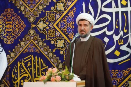 مهمترین وظایف مداحان  بیان اشعار با هدف تبیین حق در برابر ظلم است