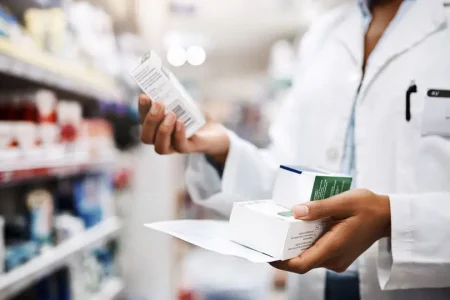 پرداخت مطالبات داروخانه ها و مطب پزشکان طرف قرارداد
