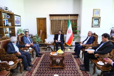 جلسه رسیدگی به مباحث دانشجویی اخیر دانشگاه بوعلی سینا با حضور استاندار همدان و هیات وزارت علوم برگزار شد