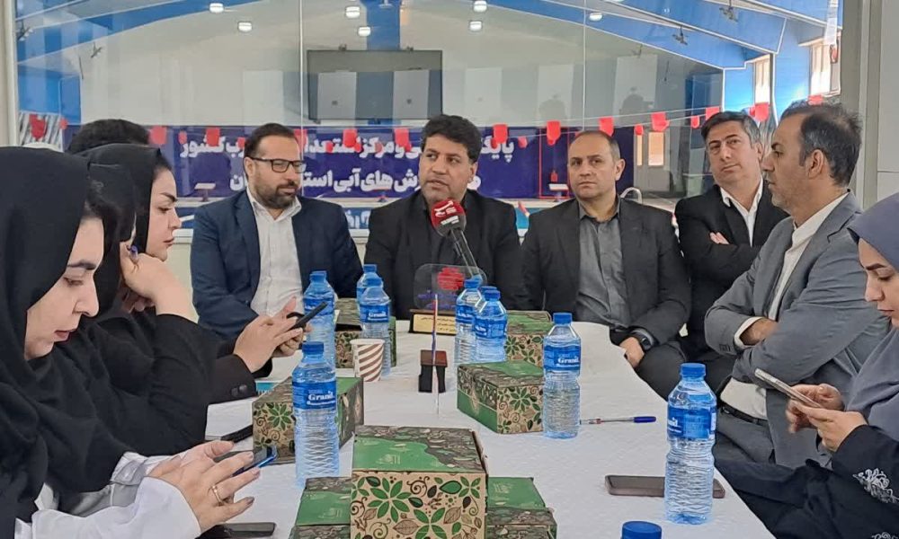 استخر کوثر همدان  بازگشایی شد    استخر کوثر همدان با حضور مدیر کل ورزش و جوانان استان همدان و رؤسای هیئت‌ شنا و اصحاب رسانه مورد بازدید و بازگشایی قرار گرفت.