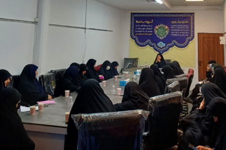 پنجمین کرسی مناظره مهدویت در همدان برگزار شد