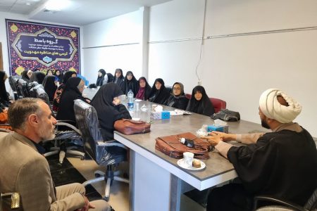 ششمین کرسی مناظره مهدویت در همدان برگزار شد