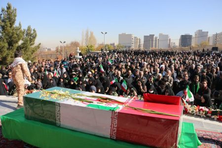 آرام گرفتن پیکر مطهر شهید والامقام در اردوگاه فجر کمیته امداد همدان