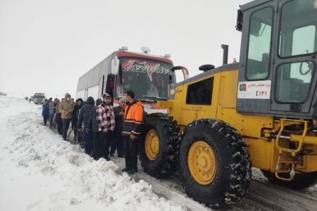 برف‌روبی بیش از ۶ هزار کیلومتر باند در همدان / بازگشایی راه‌ ۹۵ روستا و امدادرسانی به ۱۵۱ مسافر