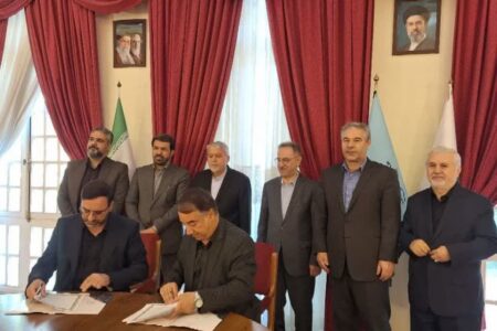 امضای تفاهم‌نامه همکاری راهبردی اداره‌کل میراث‌فرهنگی استان و شهرداری همدان در مجموعه تاریخی سعدآباد